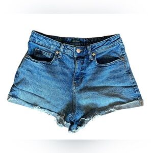 Wild Fable High-Rise Rolled Cuff Jean Short Blue Women’s Size 8R.